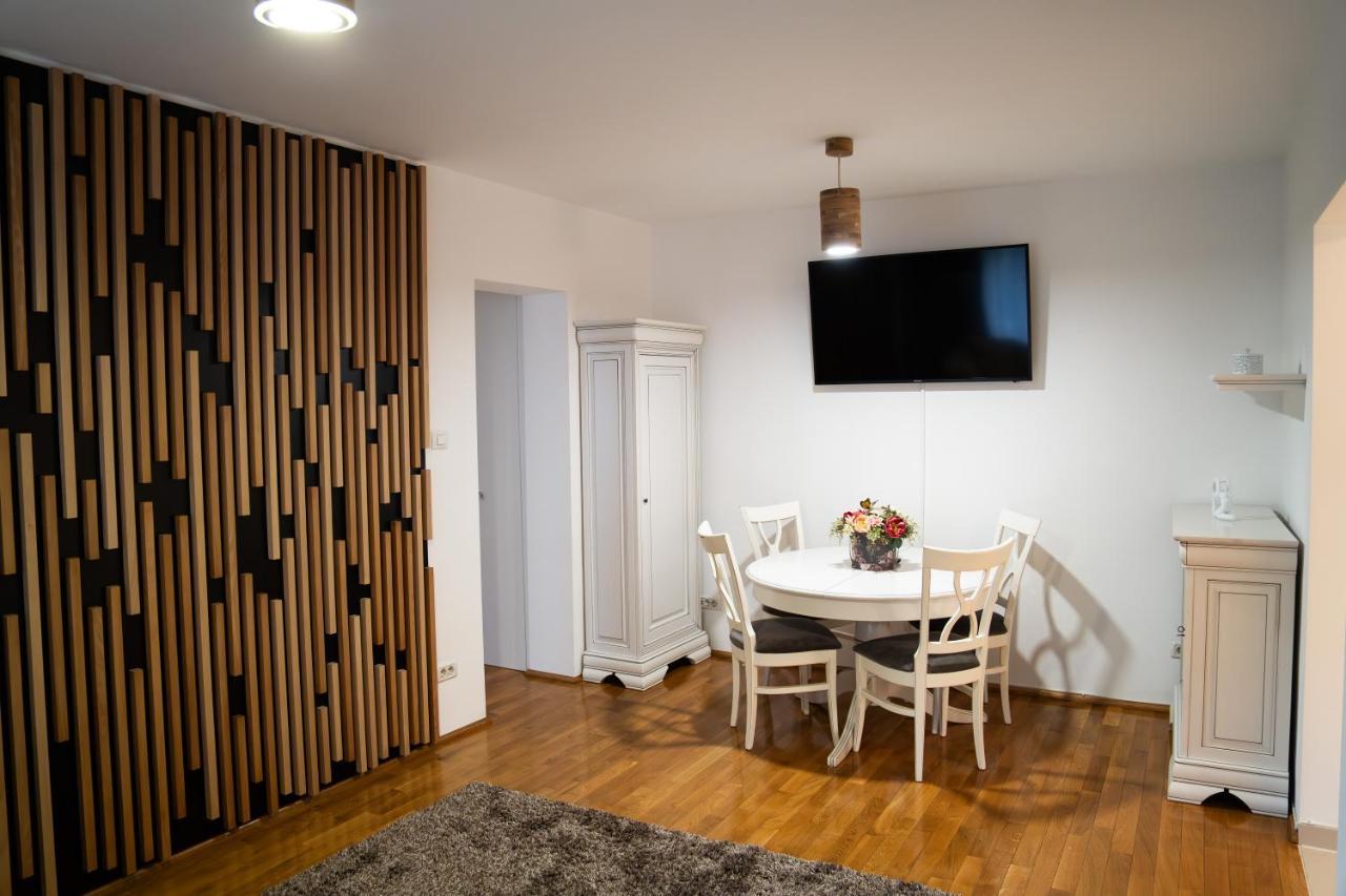 Ultracentral Golden Apartament 1 Suceava Esterno foto