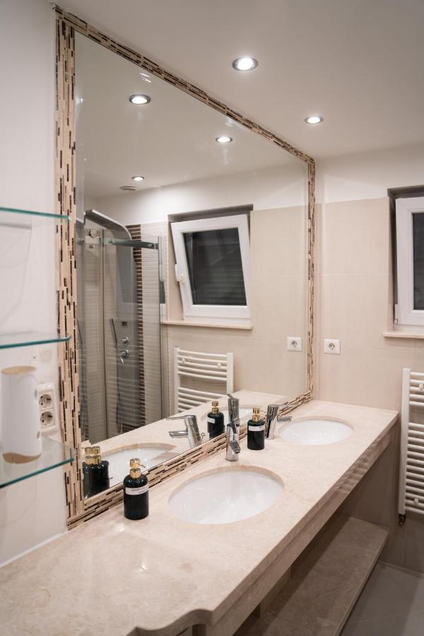 Ultracentral Golden Apartament 1 Suceava Esterno foto